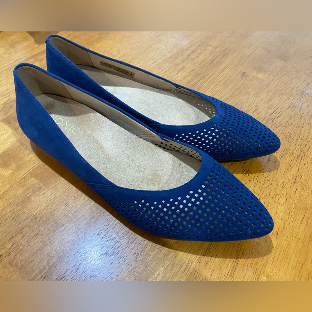 Vionic Blue Perforated Ballet Flats